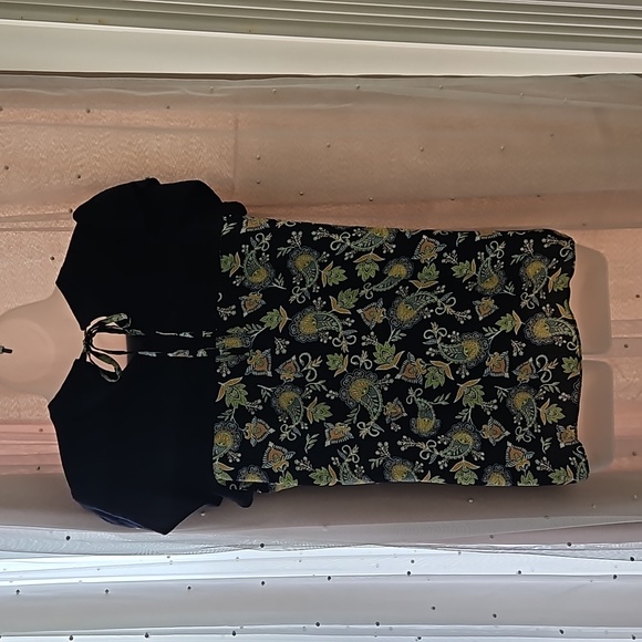 Top - Picture 2 of 4